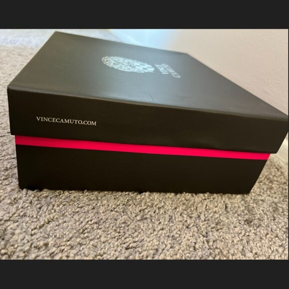 NWT Vince Camuto Evergreen Elvin Suede Ankle Booties Women's Size 8.5 - Picture 14 of 16